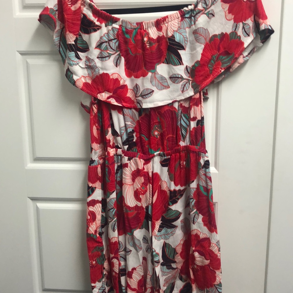 Off the shoulder romper, cupcakes and cashmere